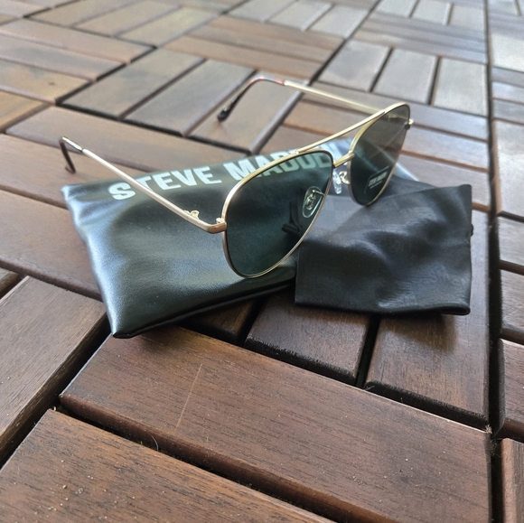 Steve Madden Gold Aviator Sunglasses - Picture 4 of 5